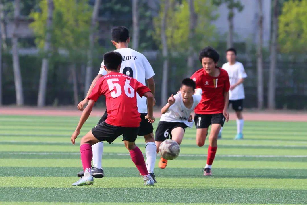 首圈退赛不