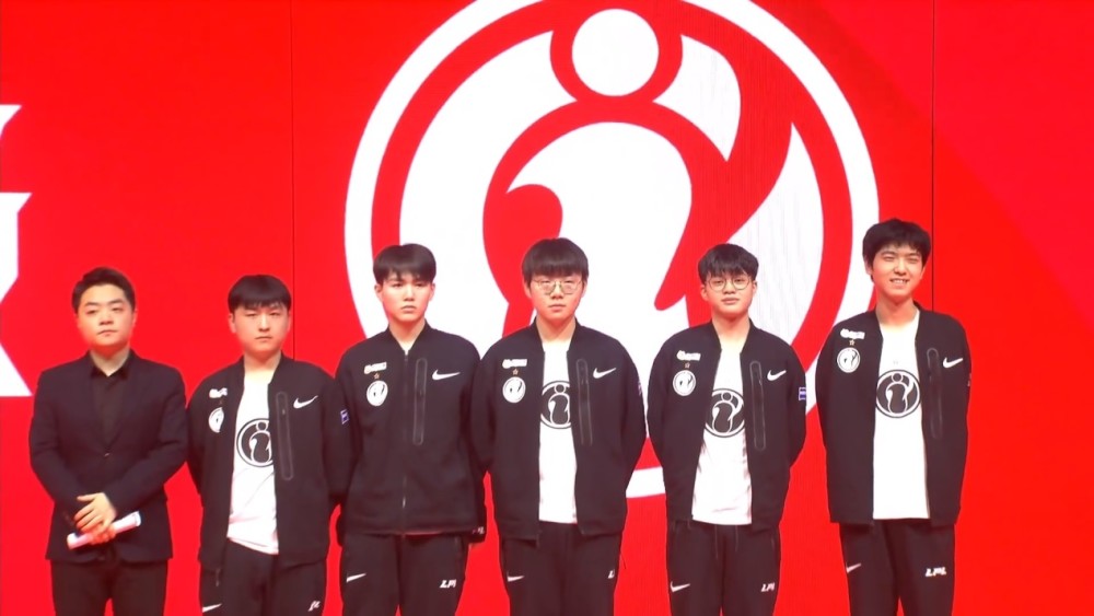 班狮吼队回 班狮吼队回