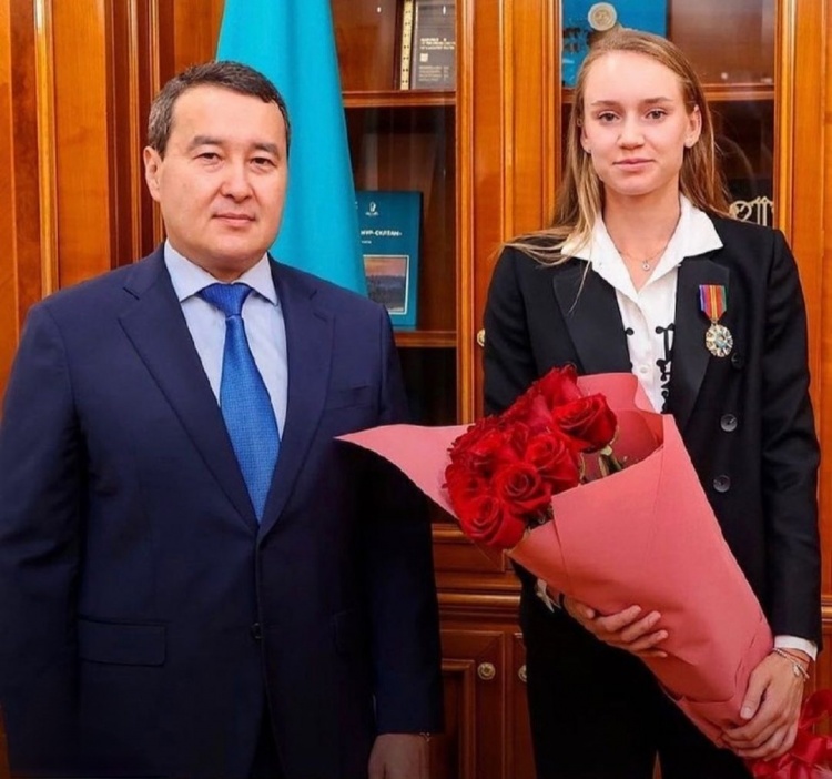 满足之间的 满足之间的