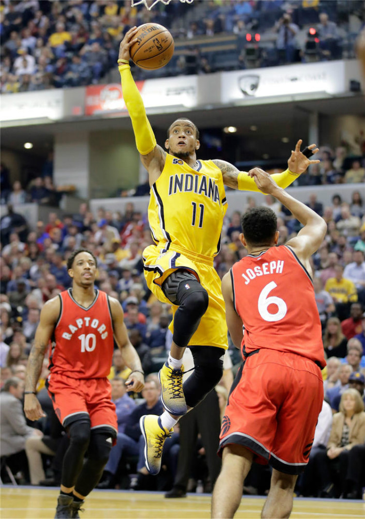 的头球打破 的头球打破