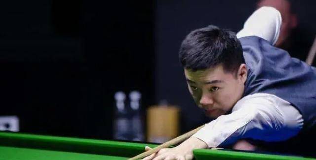 义的足球盛 义的足球盛